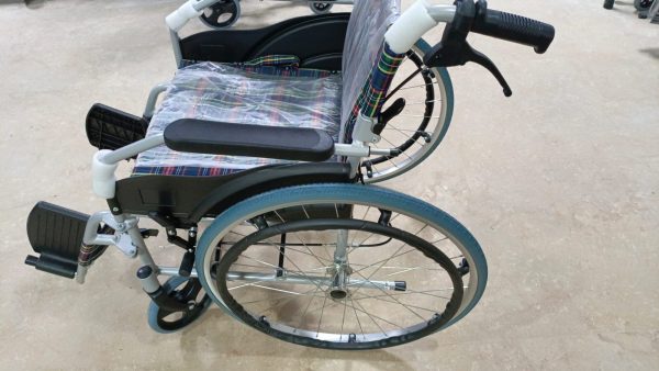 WHEEL CHAIR ALUMINUM